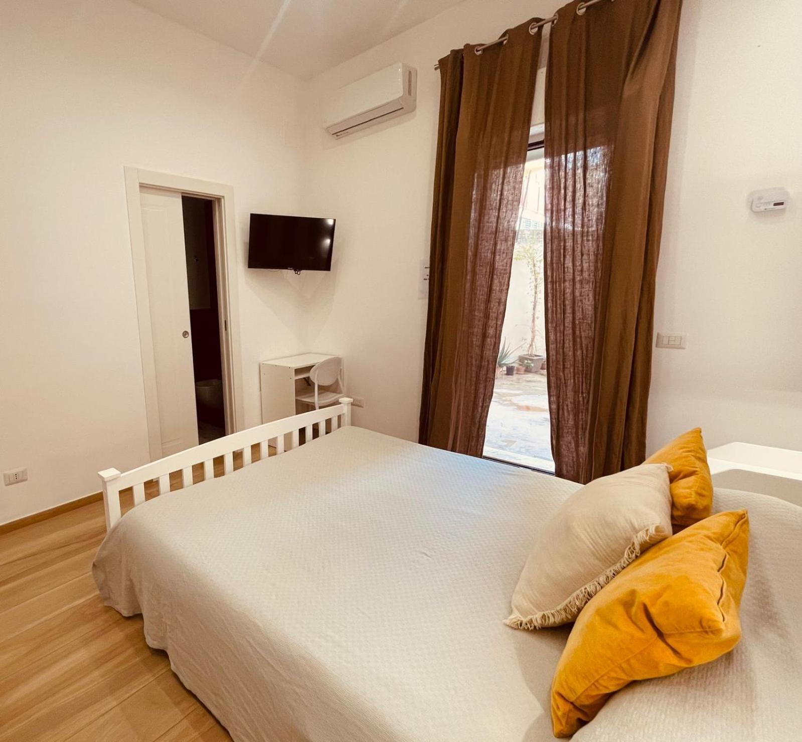 La Titina Sella Hotell Bari Exteriör bild